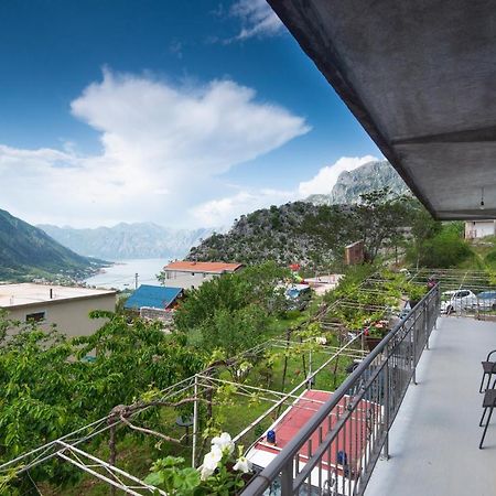 Apartment Galiot Kotor Exteriör bild