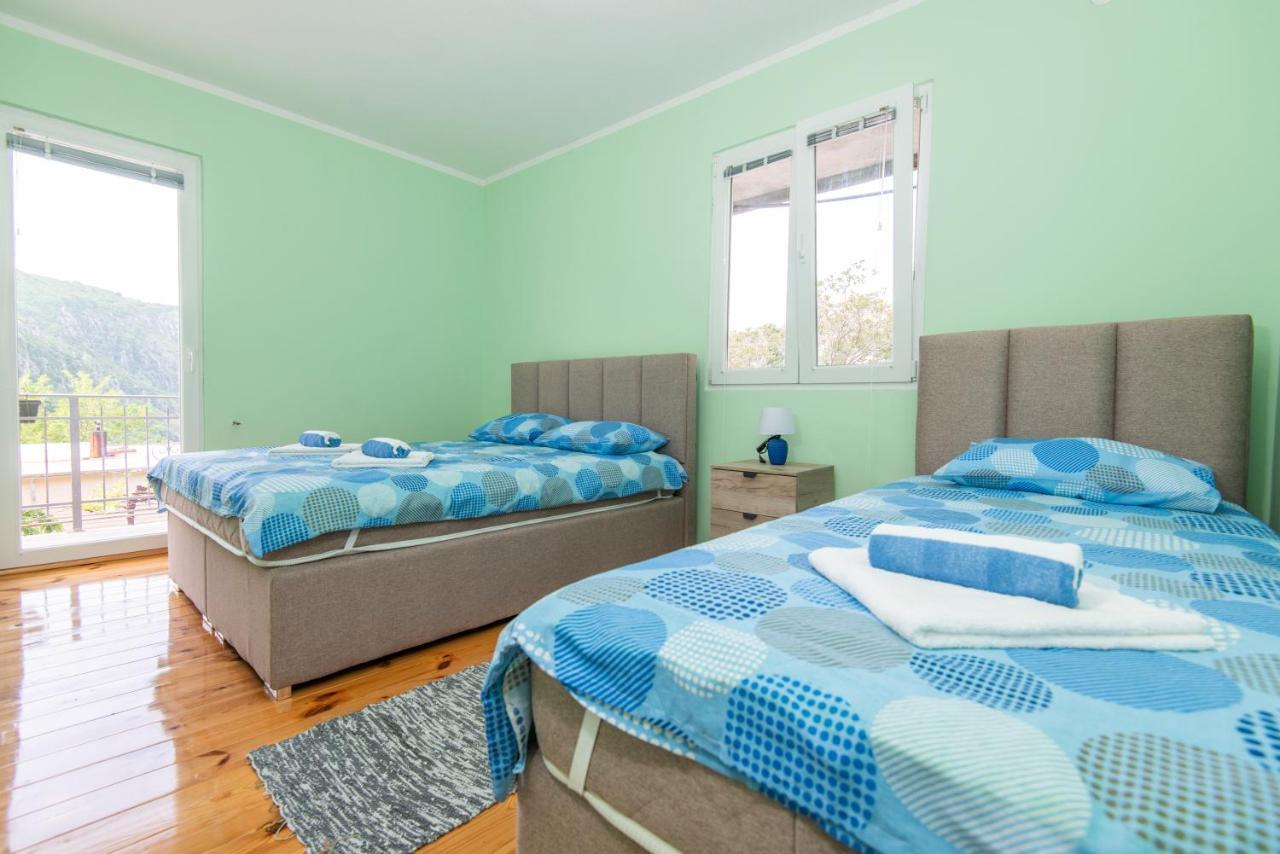 Apartment Galiot Kotor Exteriör bild