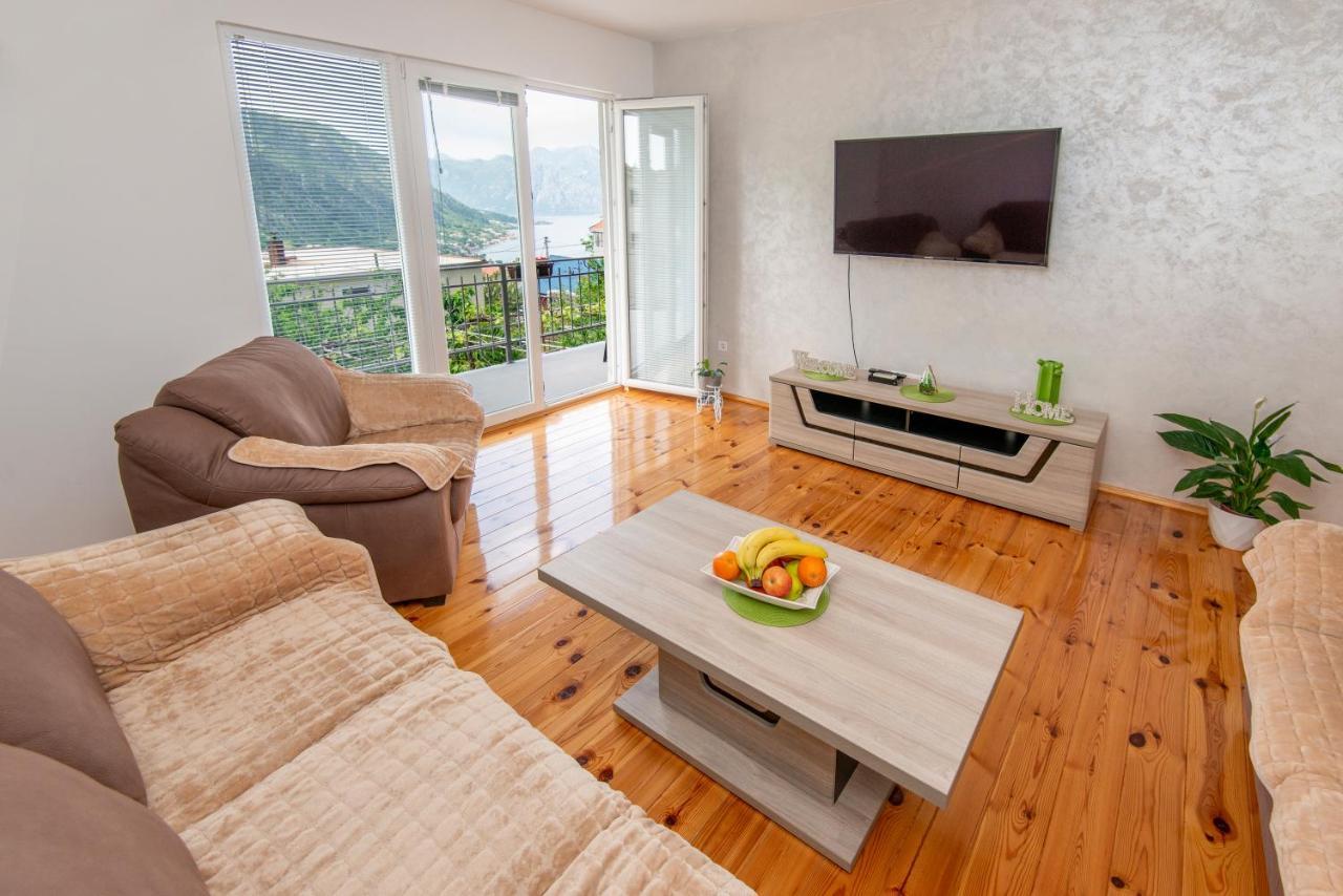 Apartment Galiot Kotor Exteriör bild